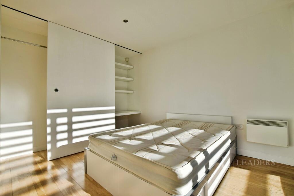 Apartment in Manchester, Hulme - View 5
