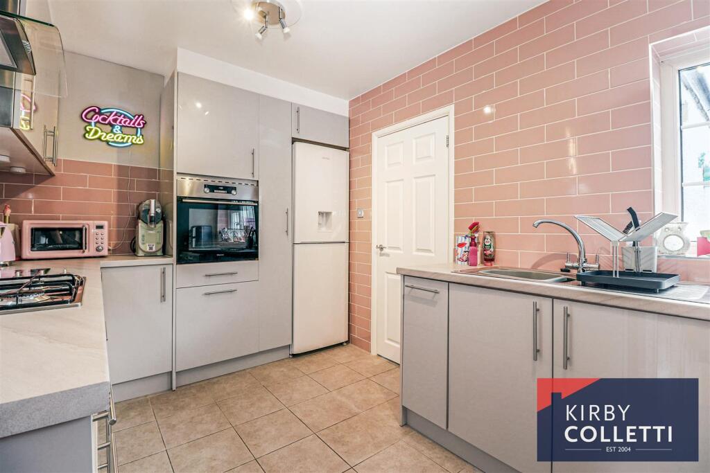 House in Broxbourne, High Leigh Garden Village - View 5