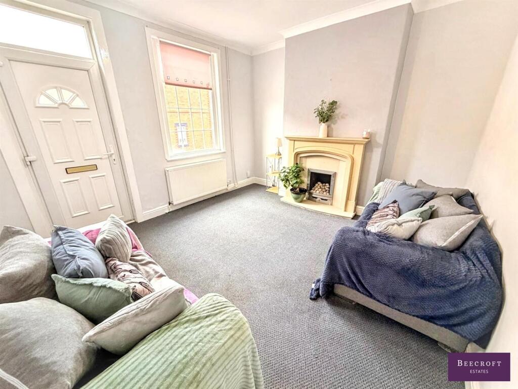 House in Barnsley, South Yorkshire - View 3