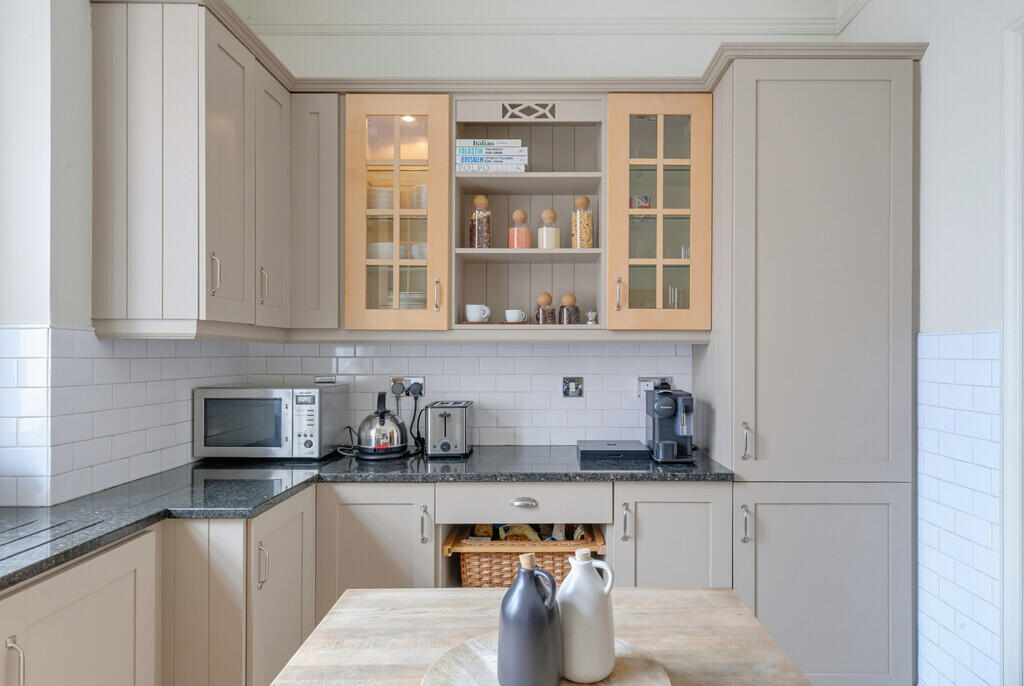 Apartment in London - More