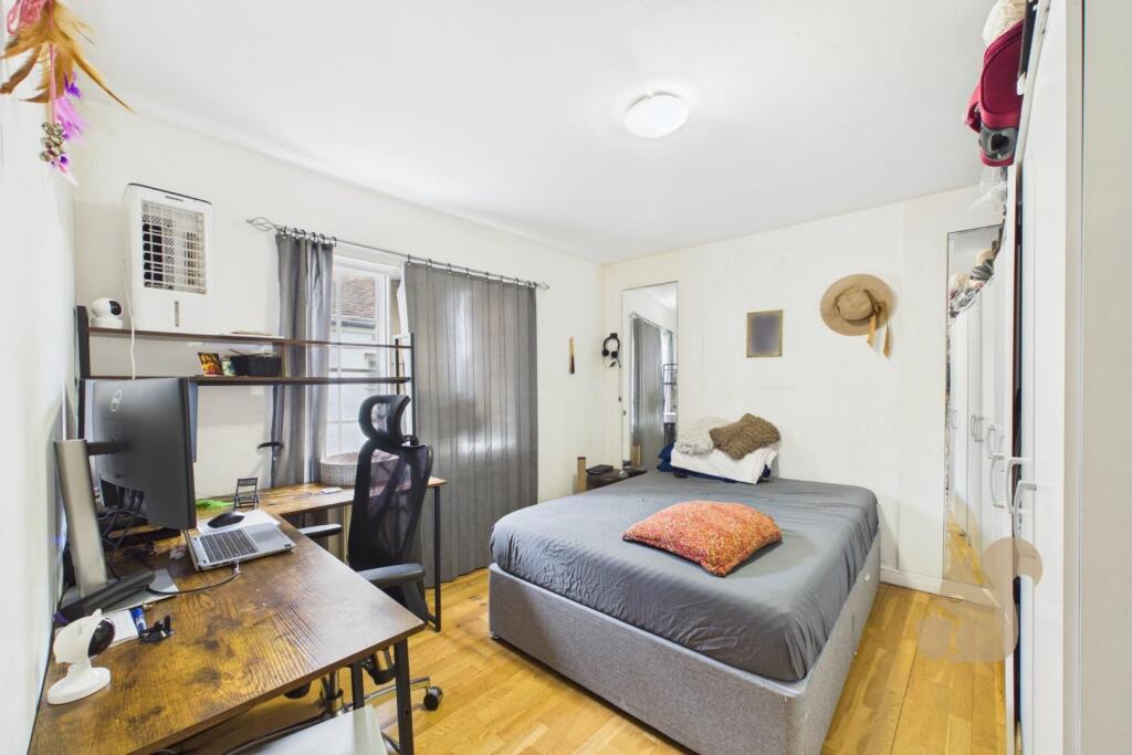 Apartment in Colchester, Dutch Quarter, New Town - More