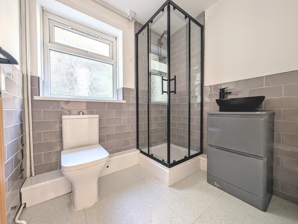 Apartment in TONYPANDY, Cwm Clydach - View 4