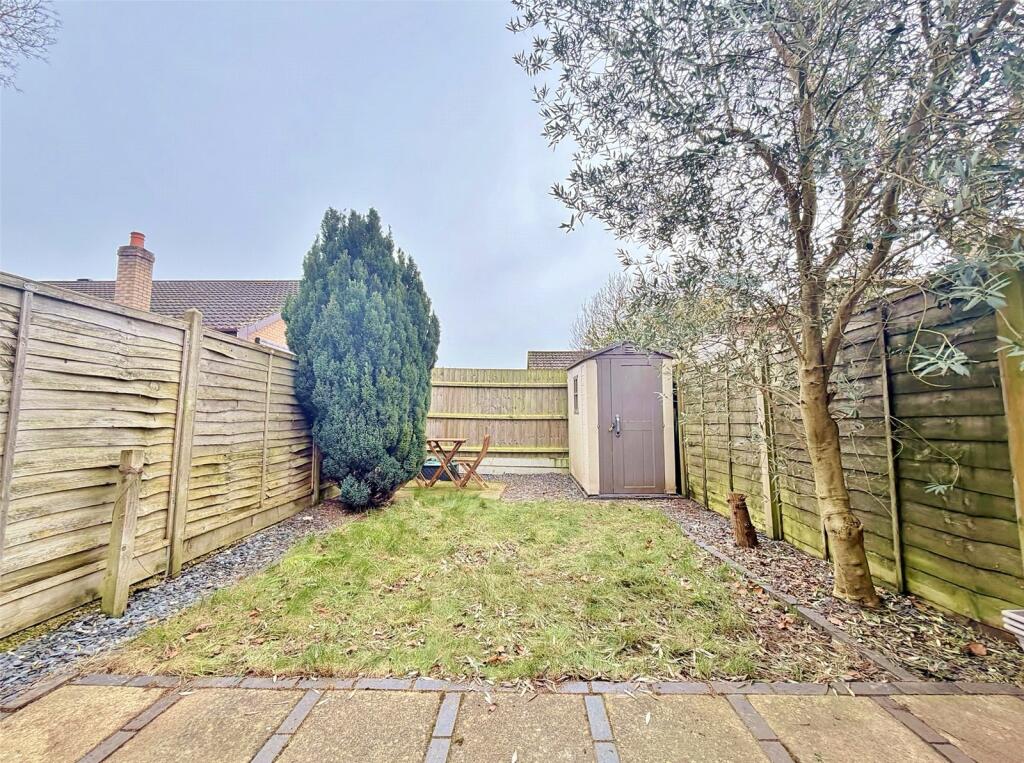 Rosebery Close, Verwood, BH31 photo 2