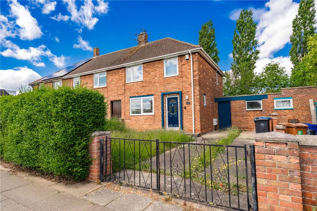 3-bed house on Broadway, Grimsby, DN34, £135,000