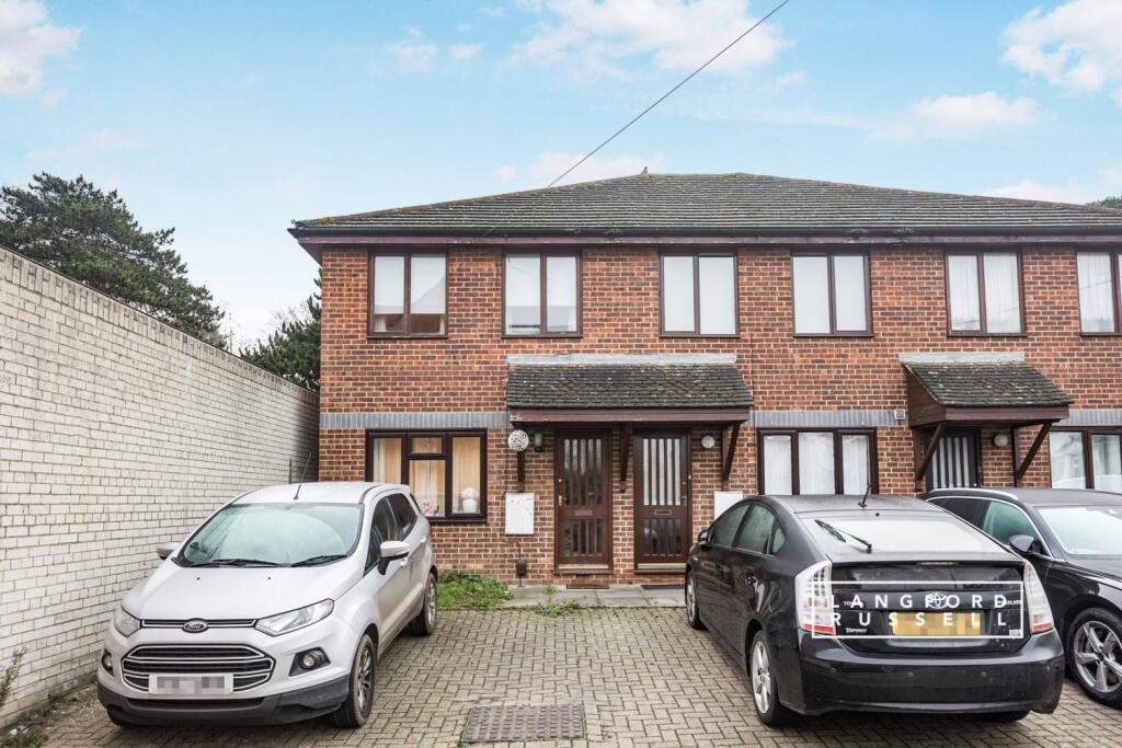 Main image of property: Ruxton Close Swanley BR8