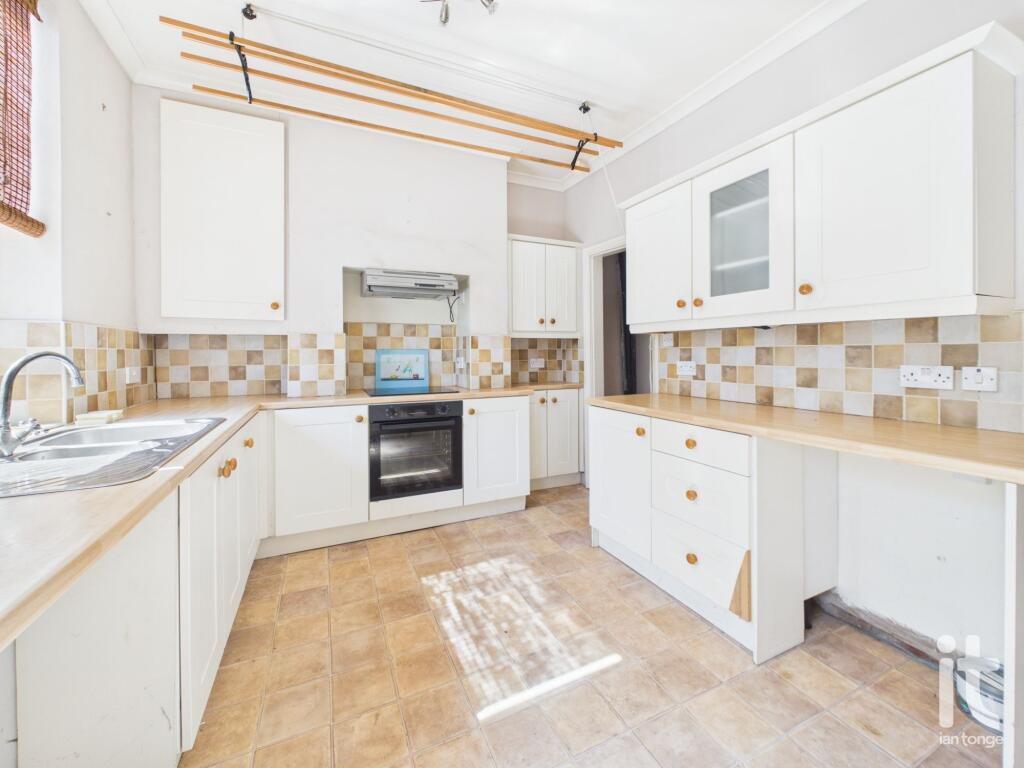 Park Lane, Offerton, Stockport, SK1 photo 3