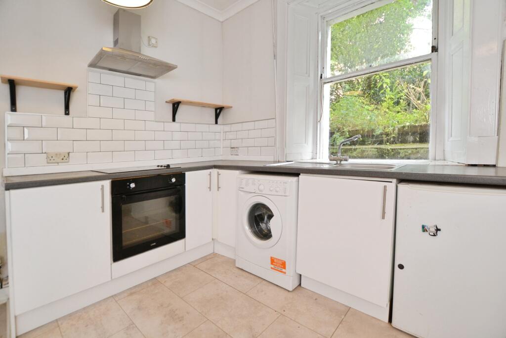 Apartment in Edinburgh - View 4