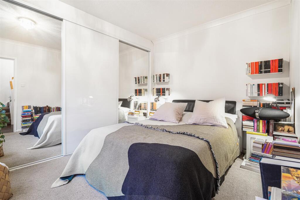 Additional image 26 of Hawthorn Crescent, Baildon, Shipley