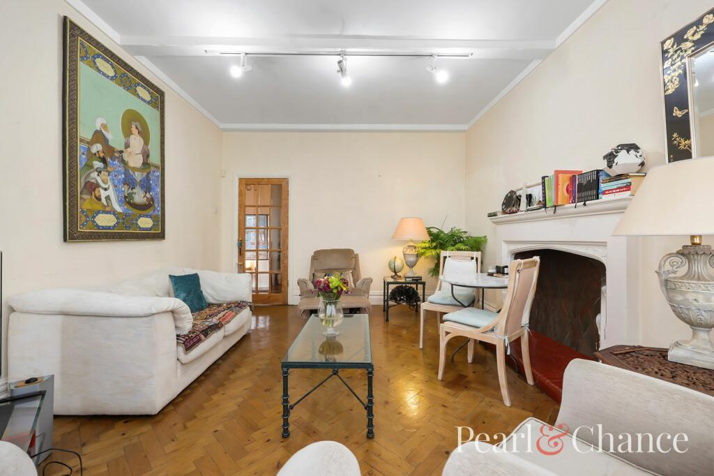 Hodford Road, London, NW11 photo 2