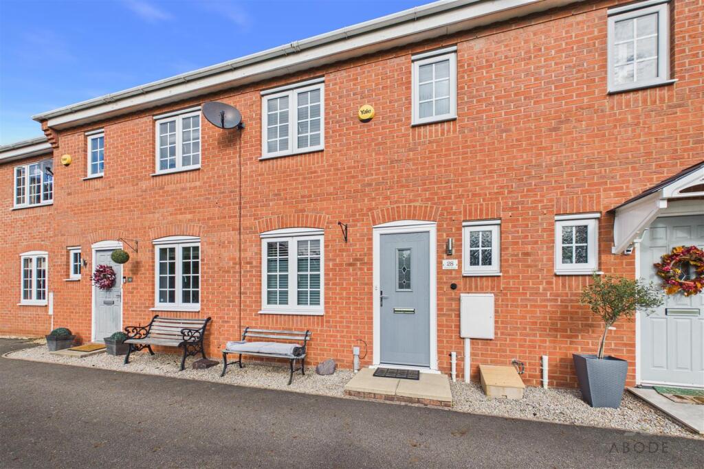 2-bed house on Glover Road, Castle Donington, DE74 2GL, £215,000