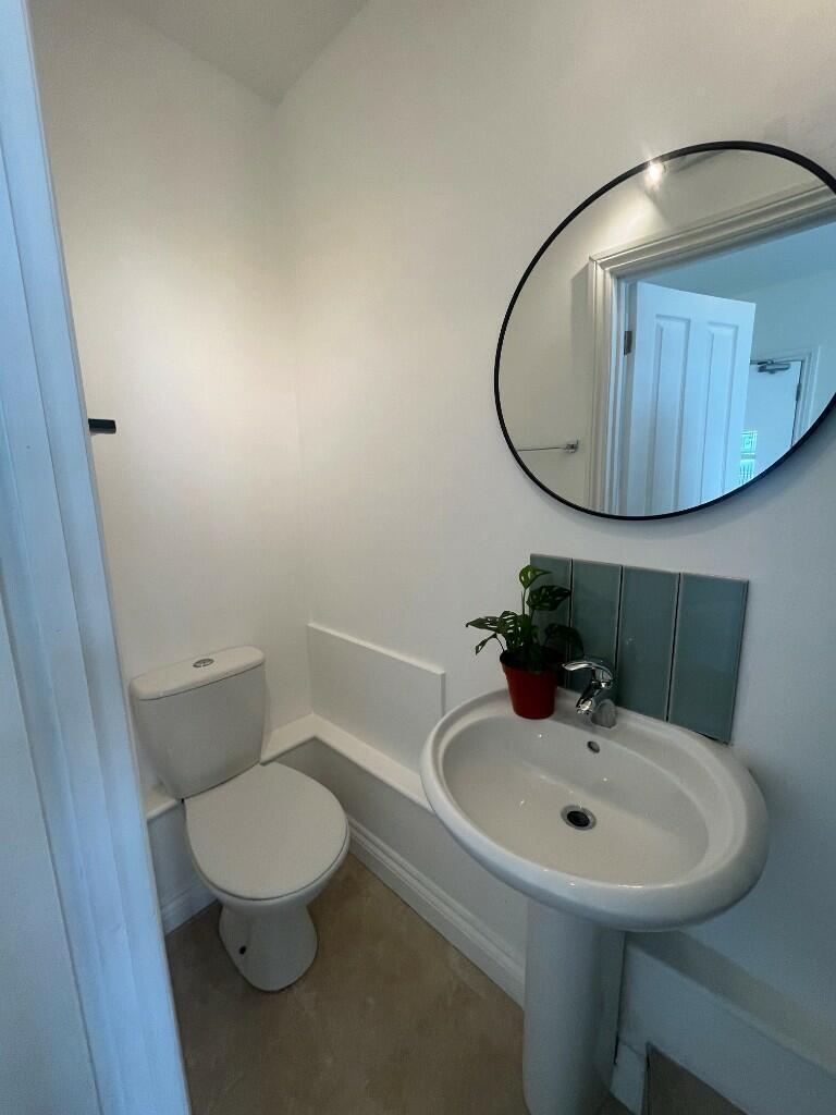 1 bedroom house share for rent