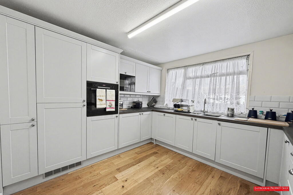 House in Eastbourne, East Sussex - View 3