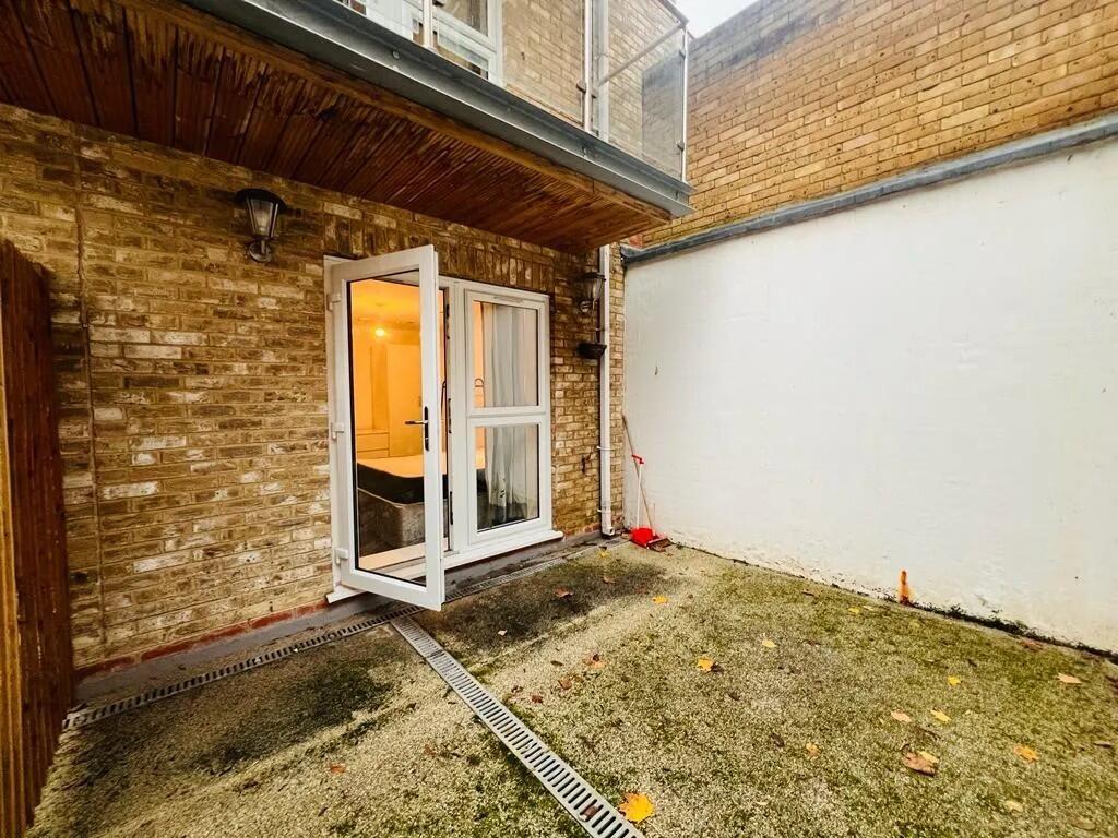 4 bedroom ground floor maisonette for rent