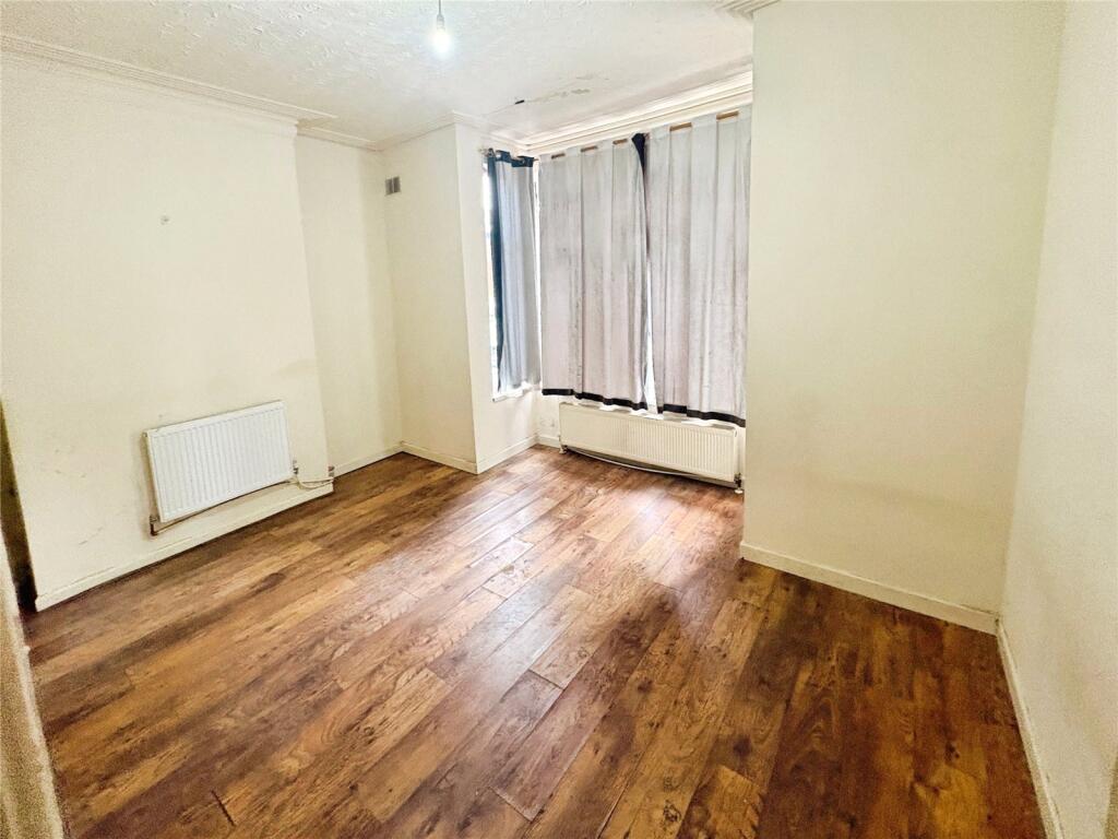 Apartment in Wolverhampton - More
