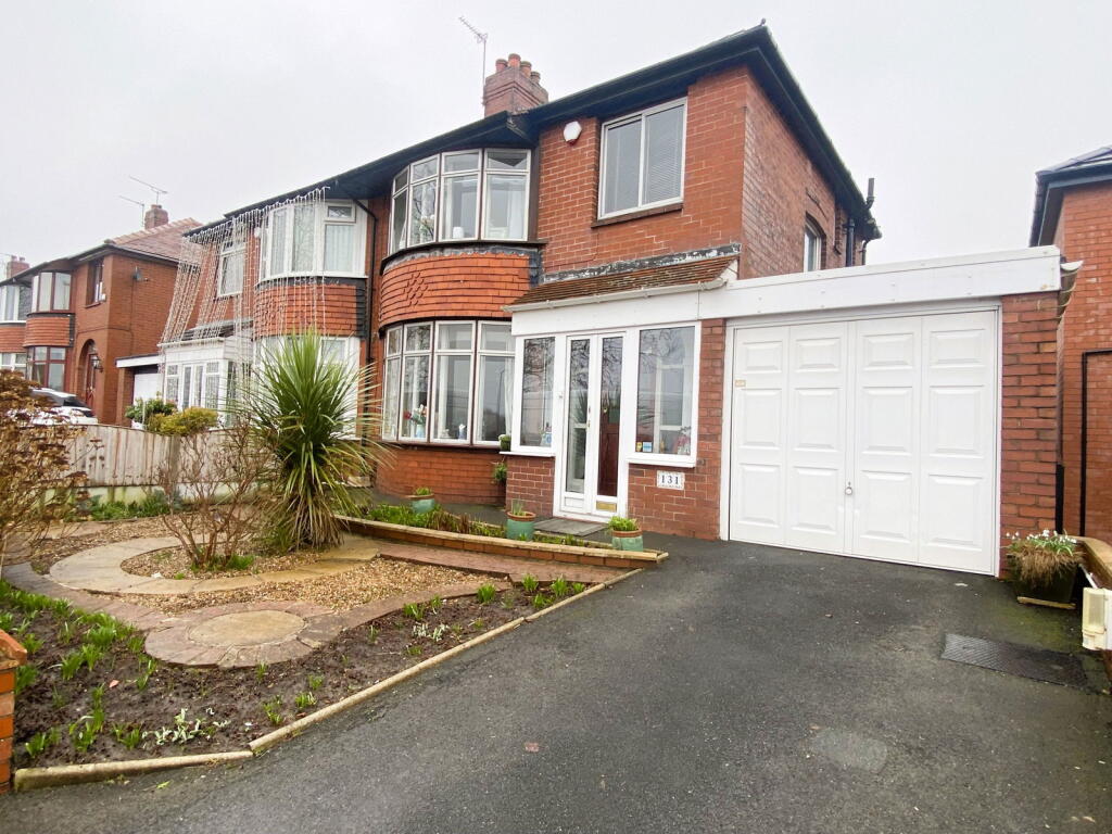 Main image of property: 131 Broadway, Chadderton OL9 0EL