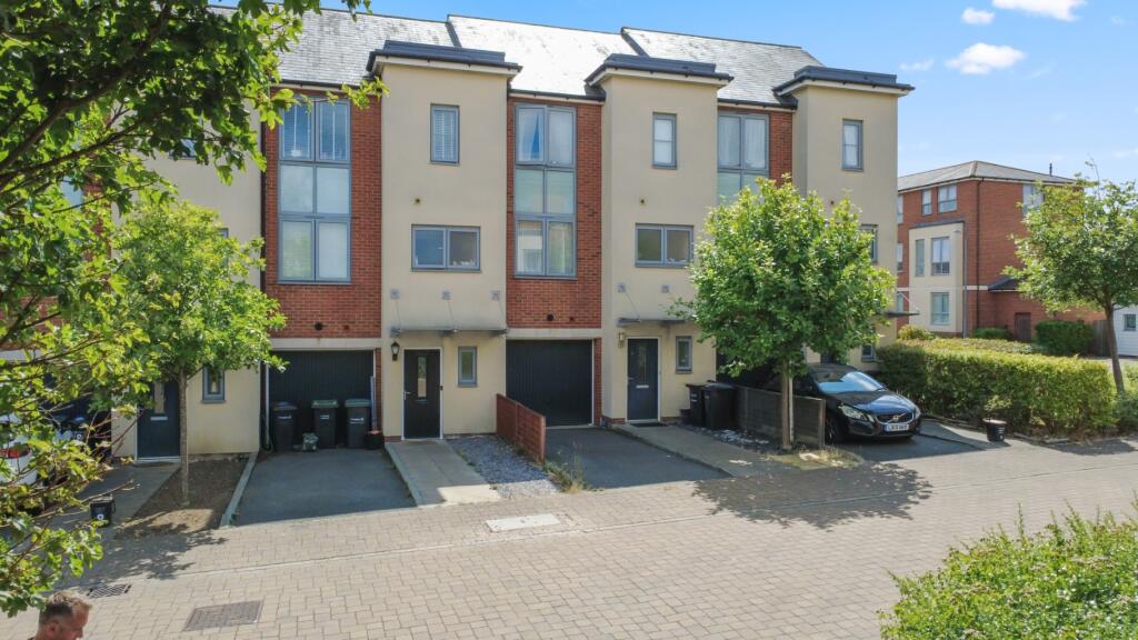 Main image of property: Wellesley Corner, Northfleet, Gravesend, DA11