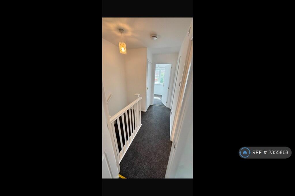 House in Airdrie, Cairnhill, Carnbroe - More