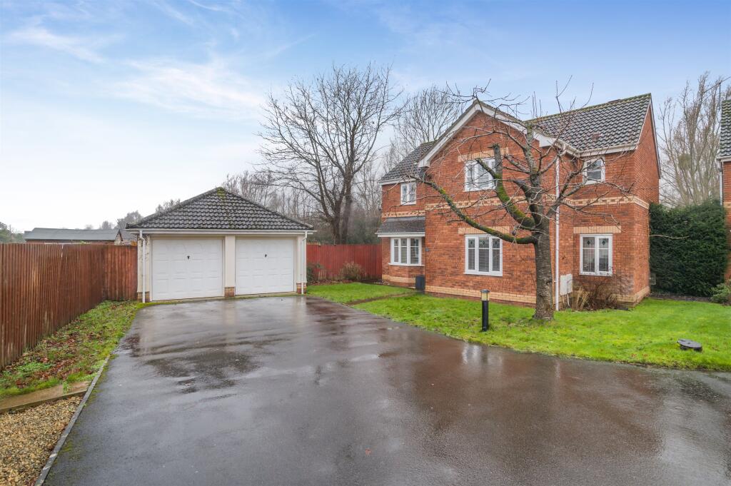 4-bed detached on Caxton View, Monmouth, £495,000