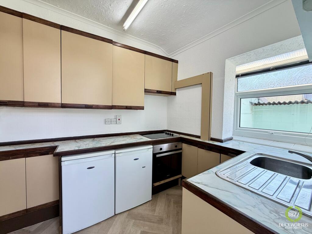 House in Hyndburn, Alleytroyds, Milnshaw - More