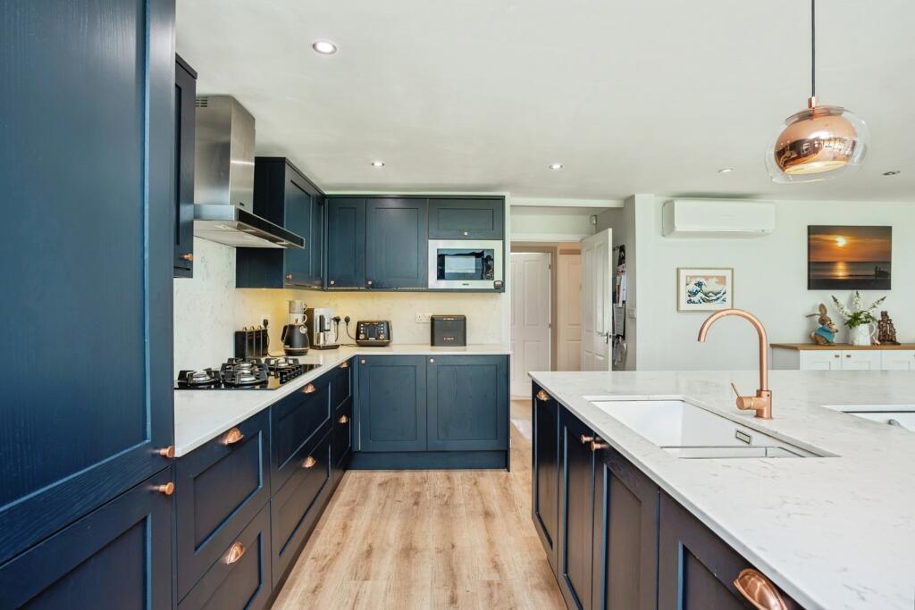 House in Leicester - More
