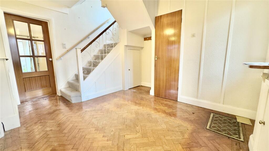 Woodlands Drive, Barnston, Wirral, CH61 photo 3