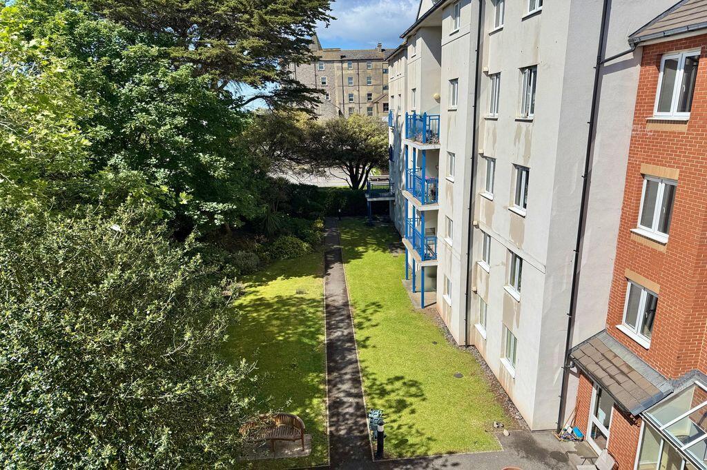 Apartment in Weston-super-Mare, North Somerset - View 4