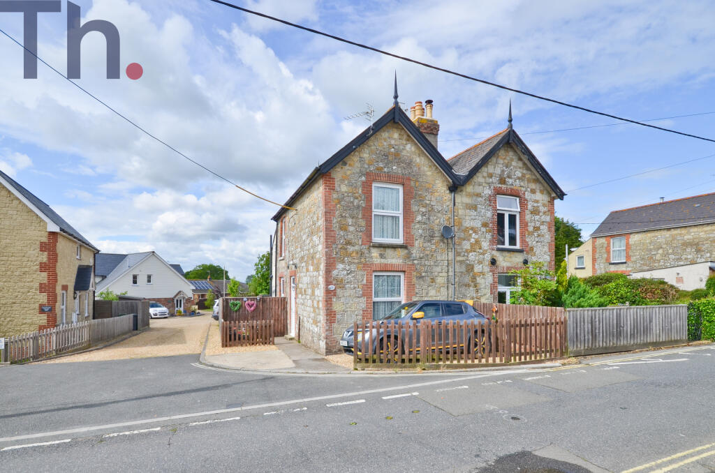 2-bed semi-detached on Wroxall, Isle of Wight, £244,000