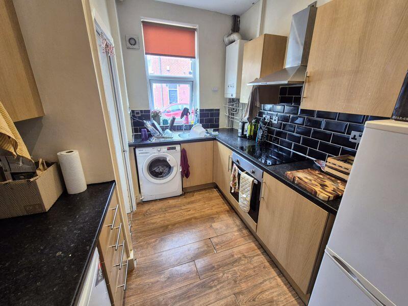 House in Leeds, West Yorkshire - View 3