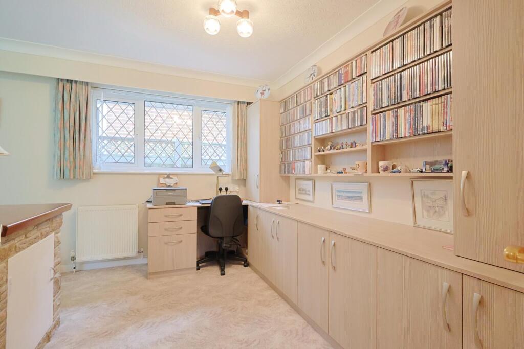 House in Ferndown, Tricketts Cross - View 5