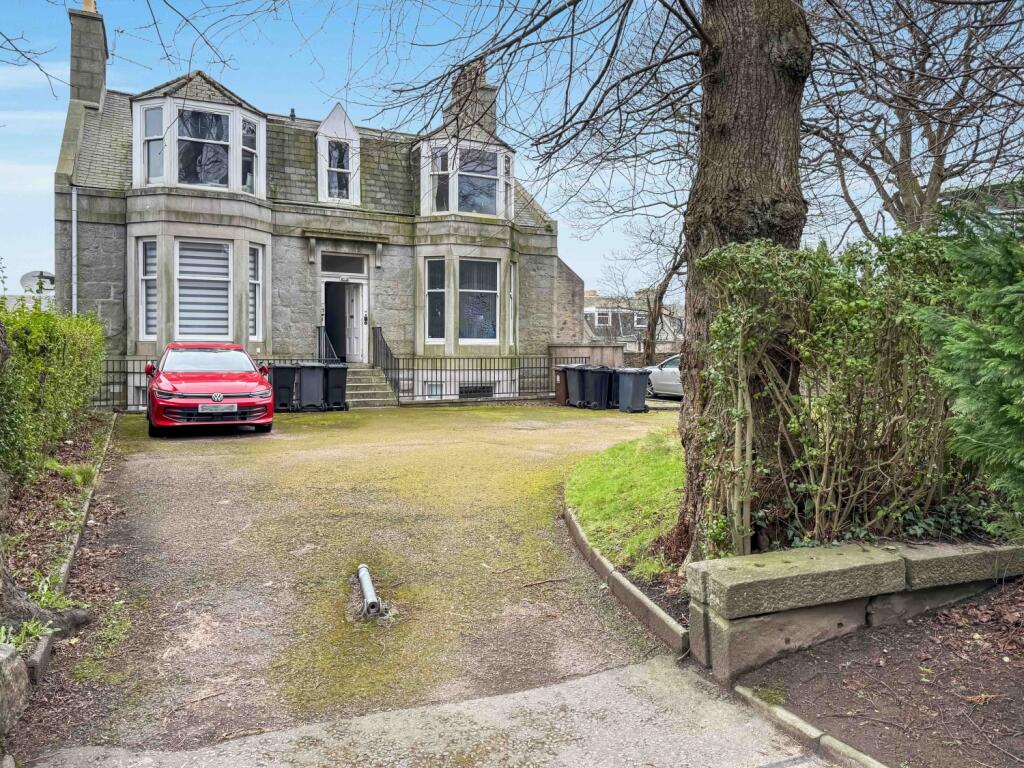 Main image of property: 19 Dee Place, Aberdeen, AB11 6EF