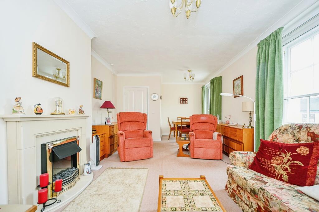 Apartment in Stafford, Staffordshire - View 6