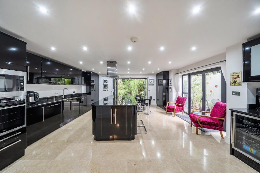 Main image of property: Uxbridge Road, Mill End, Rickmansworth, Hertfordshire