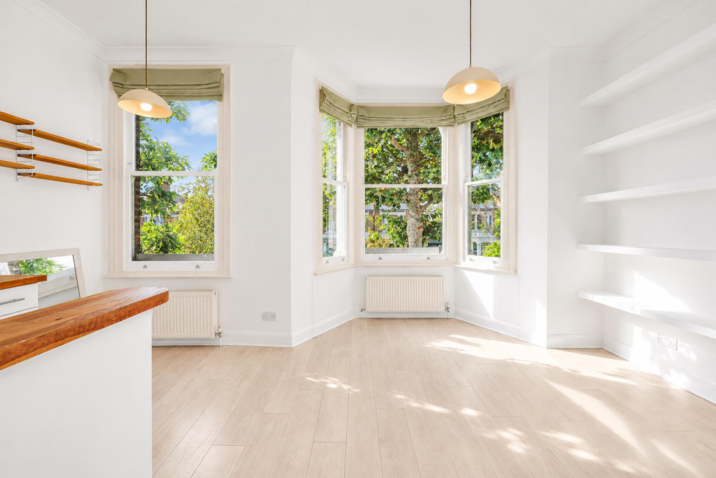 Apartment in London - View 2