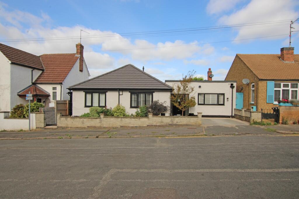 Main image of property: Cromwell Road, Kettering, Northamptonshire, NN16