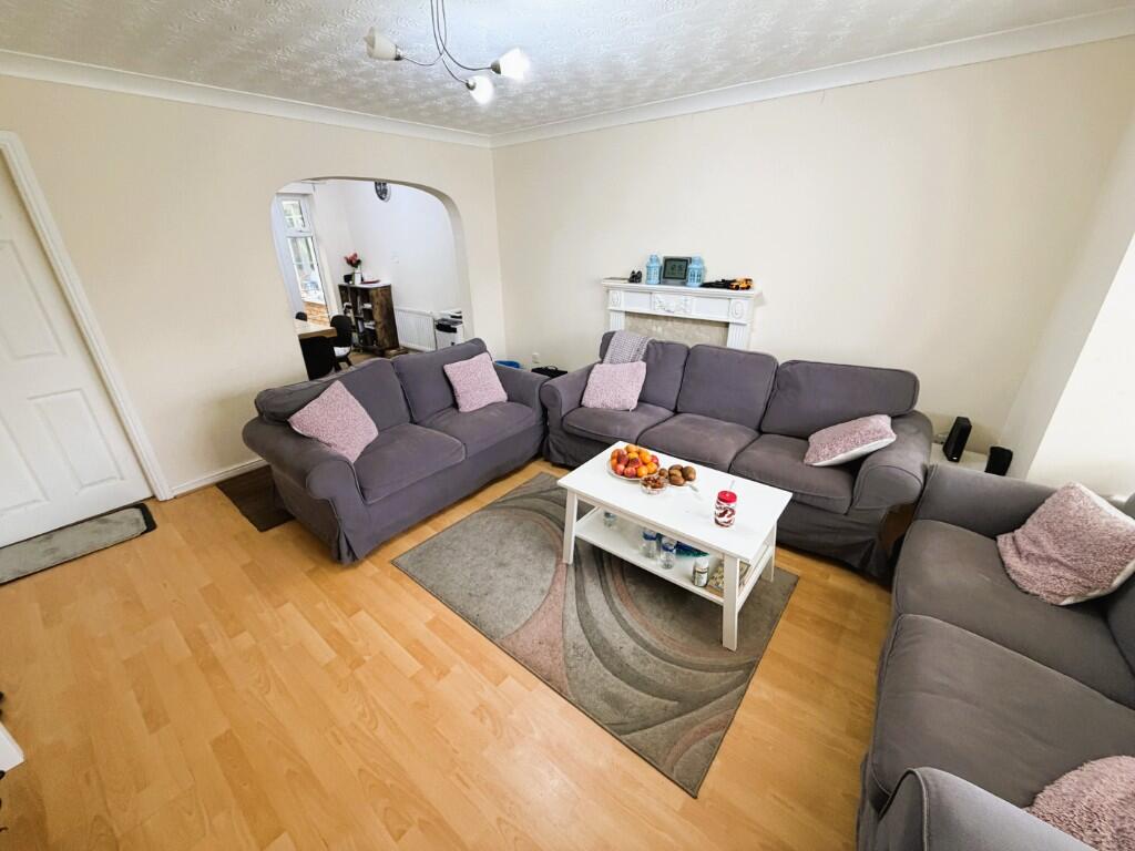 Oak Leaf Drive, Birmingham, B13 photo 5