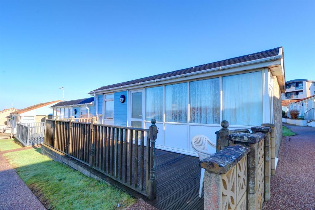 2-bed house on Golden Bay HV Merley Road, Westward Ho, Bideford, £25,000