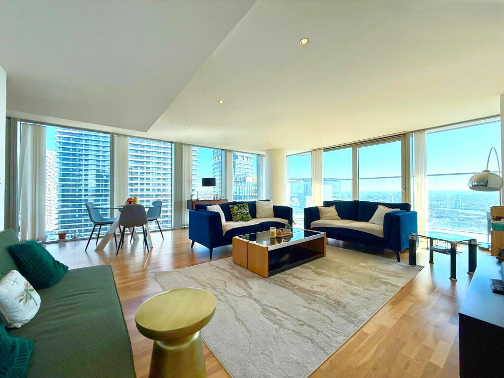 Main image of property: Landmark East Tower, Canary Wharf, London, E14