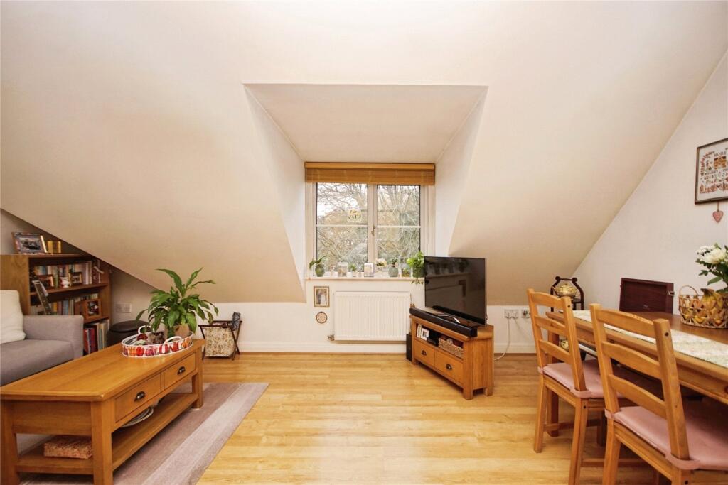 Summit Close, Kingswood, Bristol, BS15 photo 4