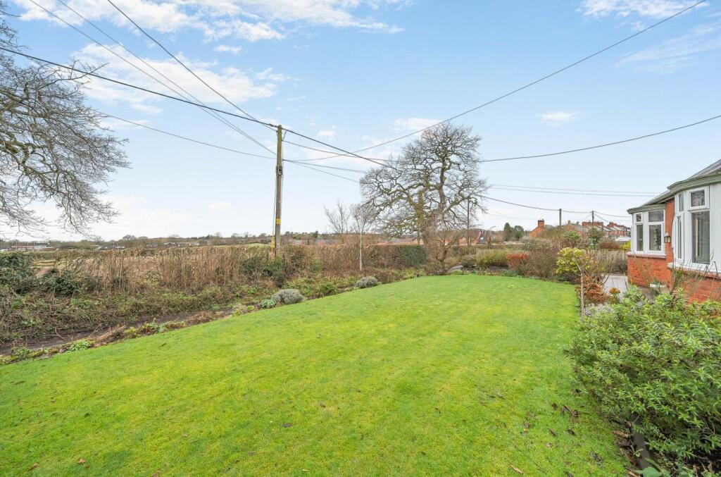 Belton Road, Whitchurch. photo 4