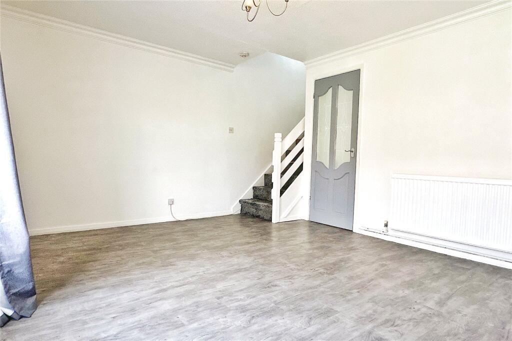 Earnshaw Close, Ashton-under-Lyne, Greater Manchester, OL7 photo 4