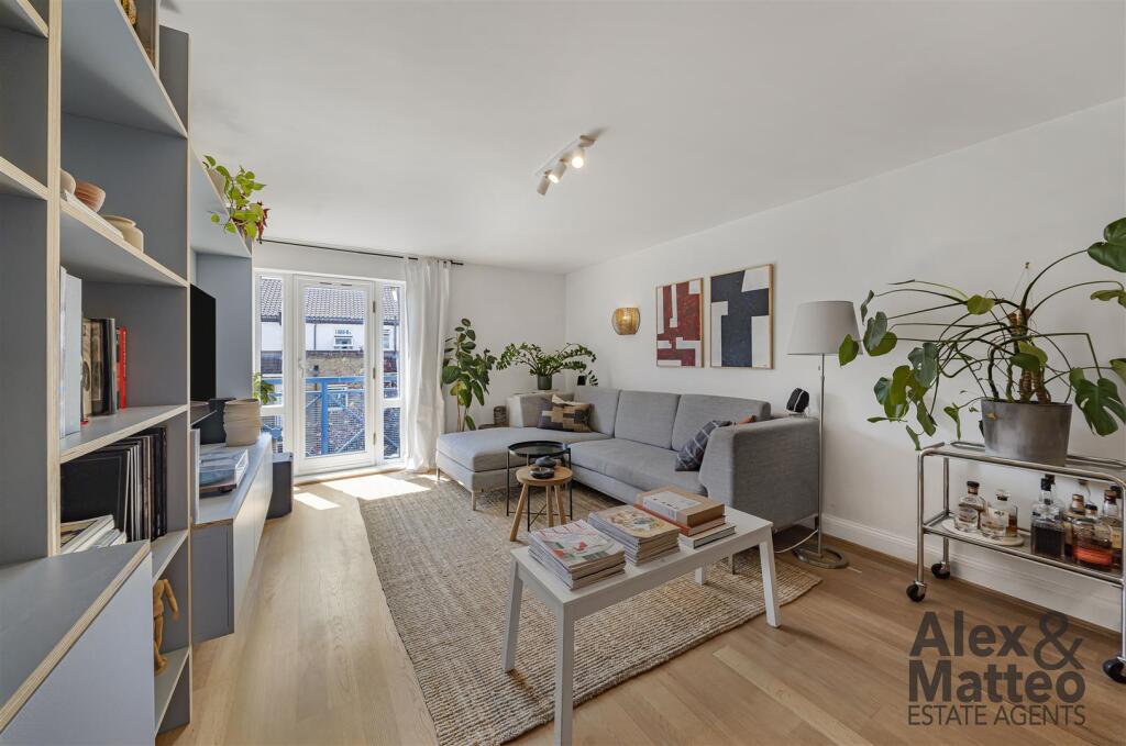 Apartment in London, Canada Water, Rotherhithe - View 4