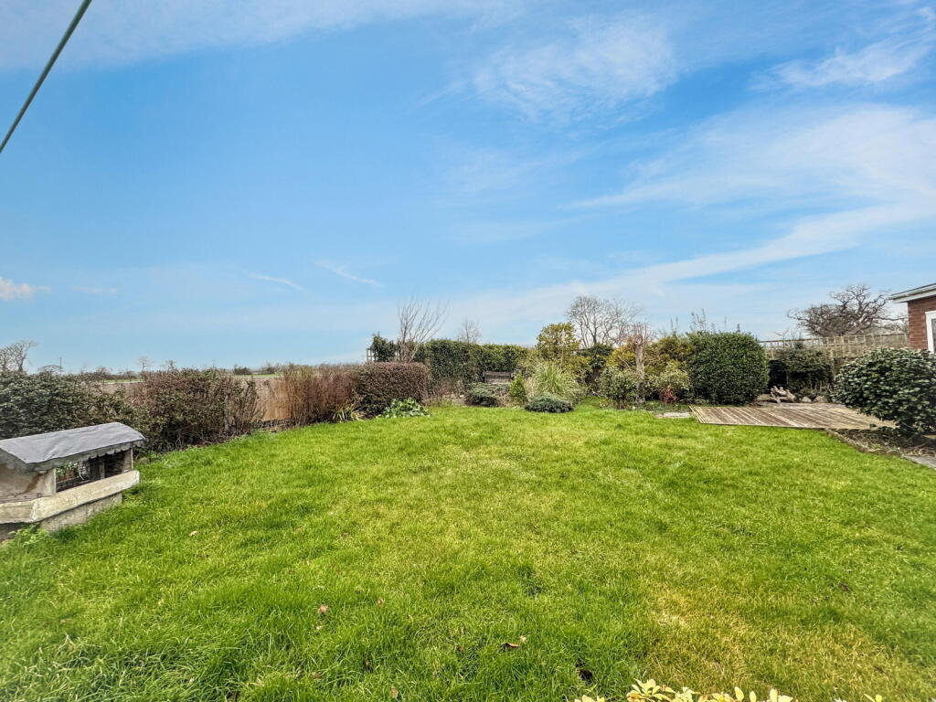 Rhuddlan Road, Bodelwyddan, Denbighshire, LL18 5UN photo 4