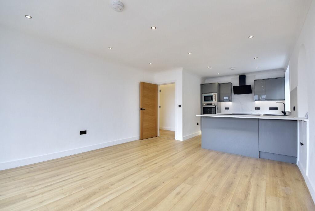 Apartment in Paisley - More