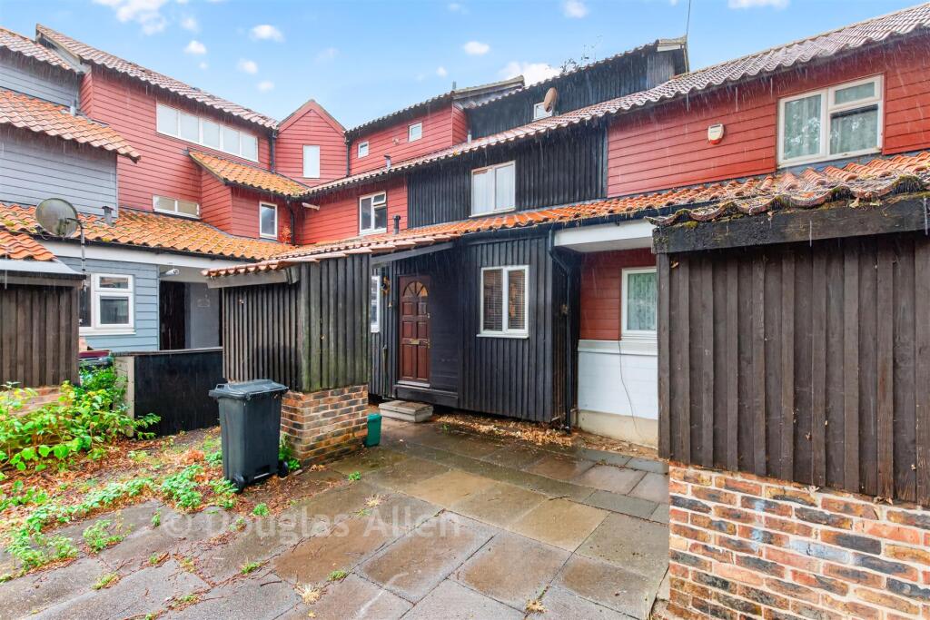 Main image of property: Malyons, Basildon, Essex