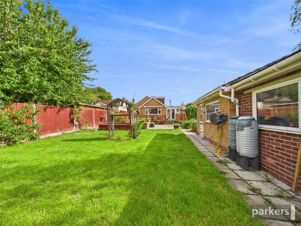 Westfield Road, Winnersh, Wokingham, Berkshire, RG41 photo 2