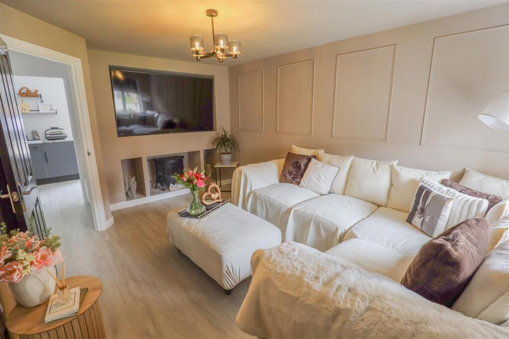 House in Cardiff, Llantwit Major - View 4