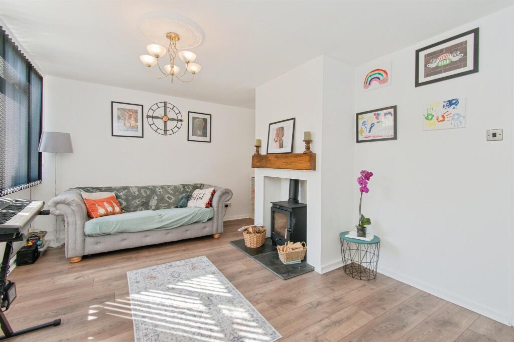 House in Wakefield - View 5