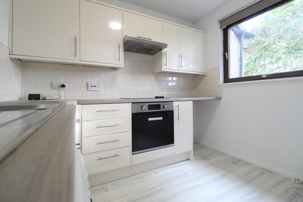 Apartment in Aberdeen, Kaimhill, Garthdee - View 3
