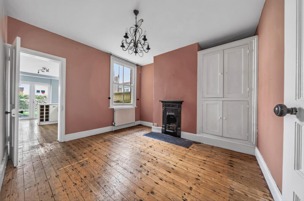 High Street, Tarring, Worthing, West Sussex, BN14 photo 4