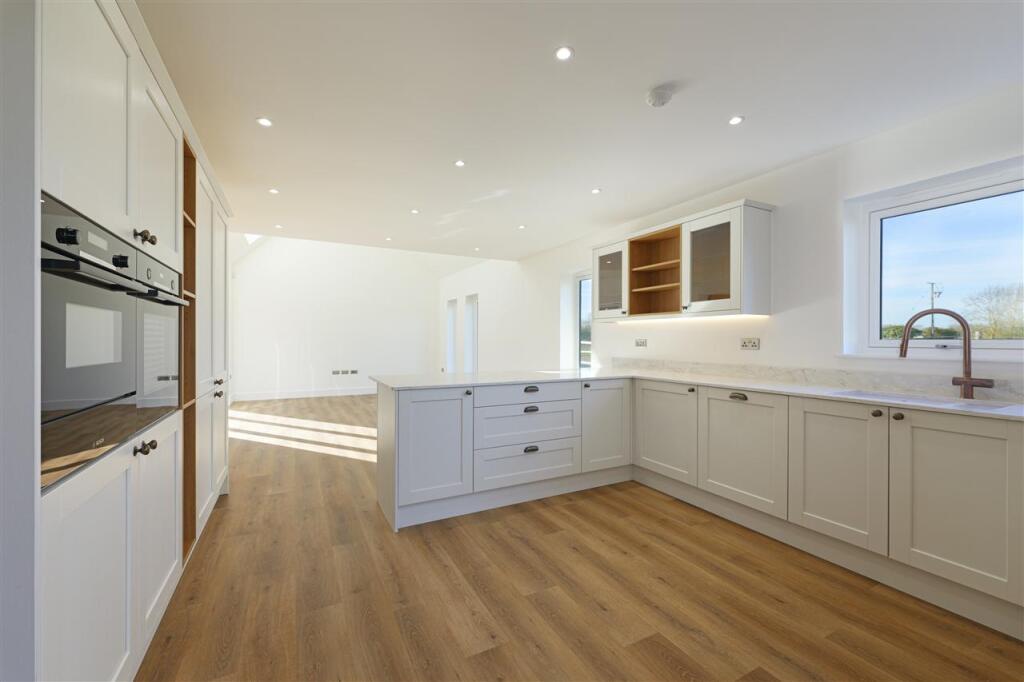 House in Canterbury - More